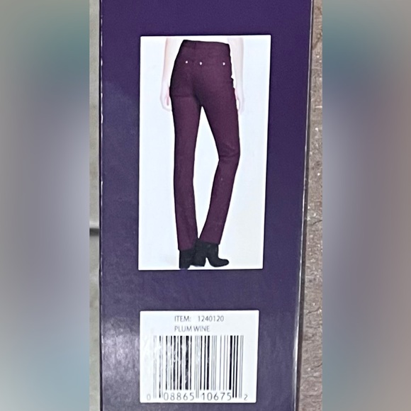 Gloria Vanderbilt Rail Straight Jeans in Plum Wine, sizes 12, NWT - Picture 8 of 11